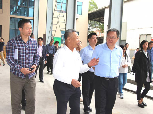 动态|中国农业分行陈展红一行莅临华宝石业考察调研